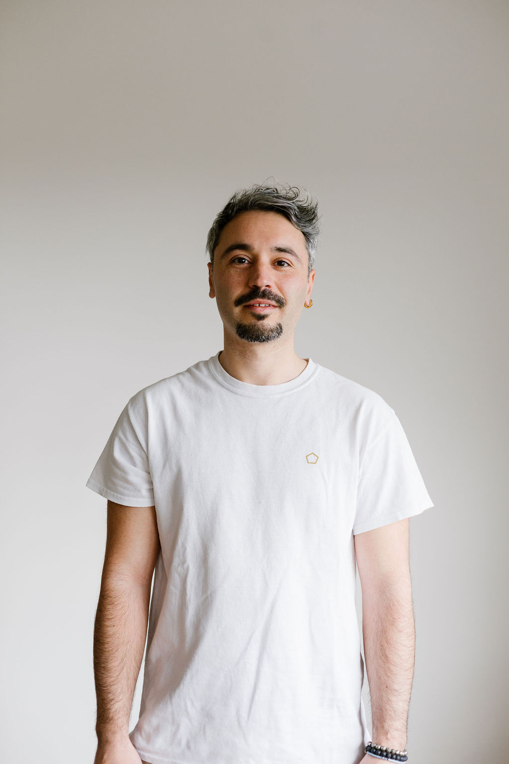 Nicolas, Traducteur, Peintagone